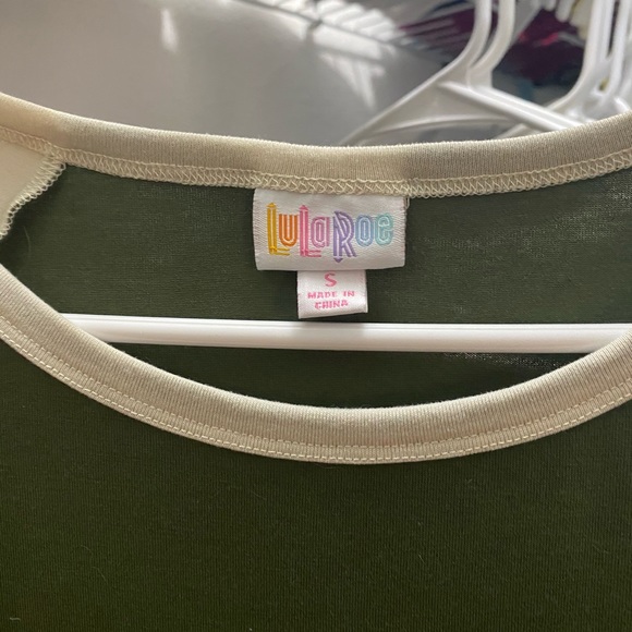 Lula Roe - Picture 5 of 5